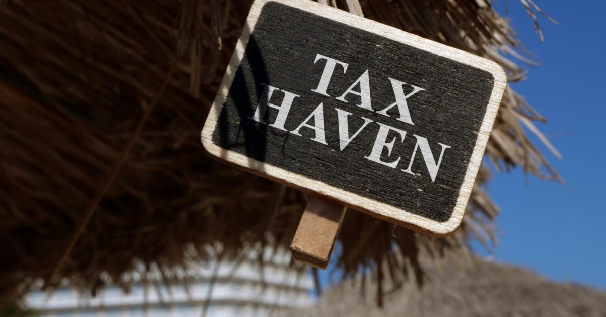 洋書 Tax Haven Banks and US Tax Compliance